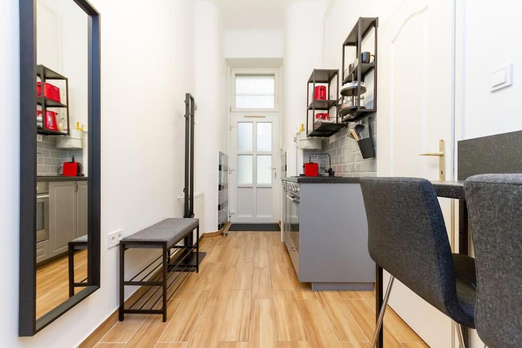 Kazinczy Gem Studio 7th district Haven by NW