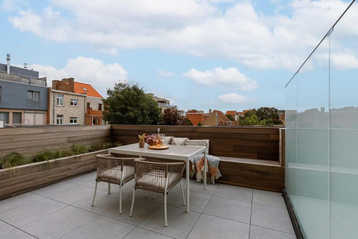 Comfortable apartment on the square of De Panne