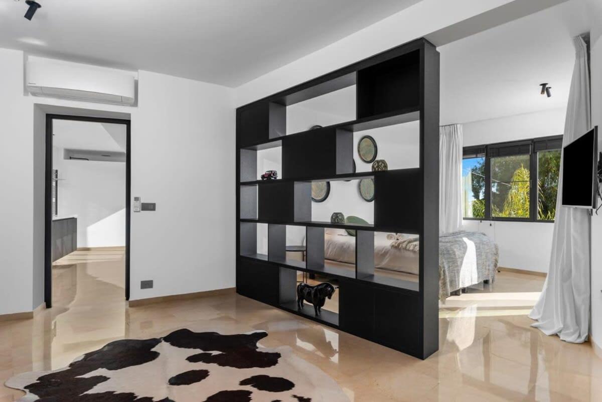 Relax in luxury at this stunning seaside Villa