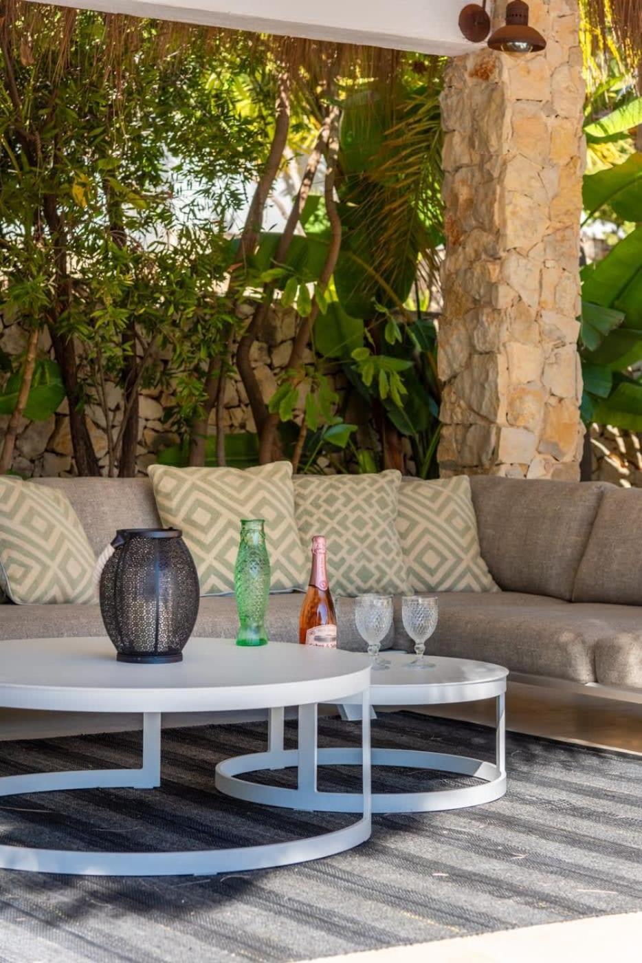Relax in luxury at this stunning seaside Villa