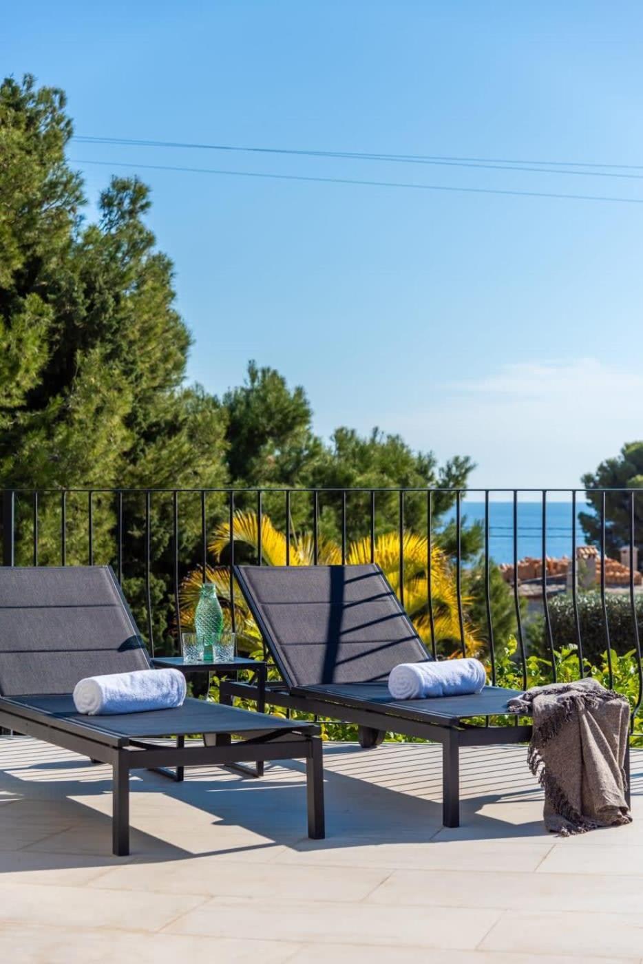 Relax in luxury at this stunning seaside Villa