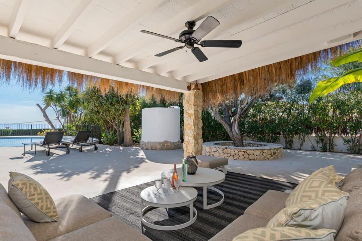 Relax in luxury at this stunning seaside Villa