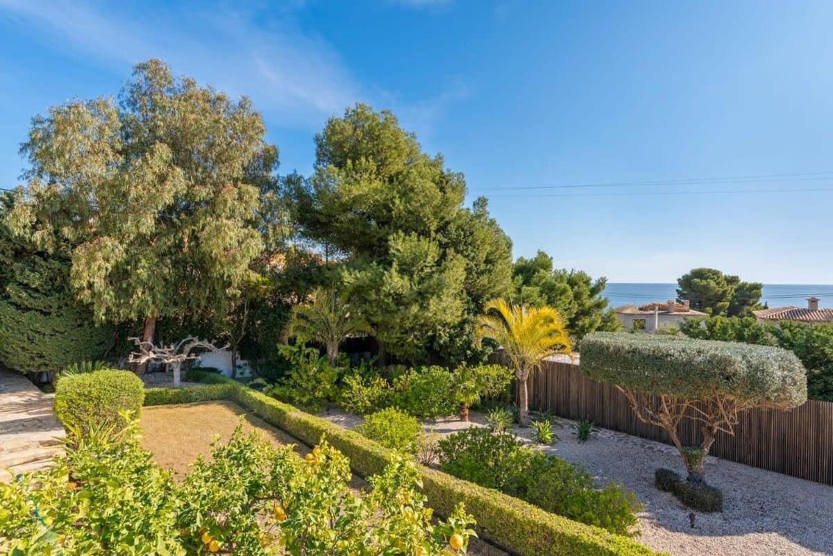 Relax in luxury at this stunning seaside Villa