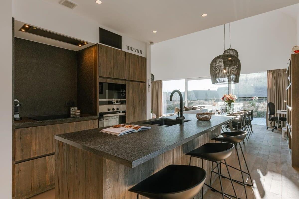 Stylish and spacious vacation home close to the beach