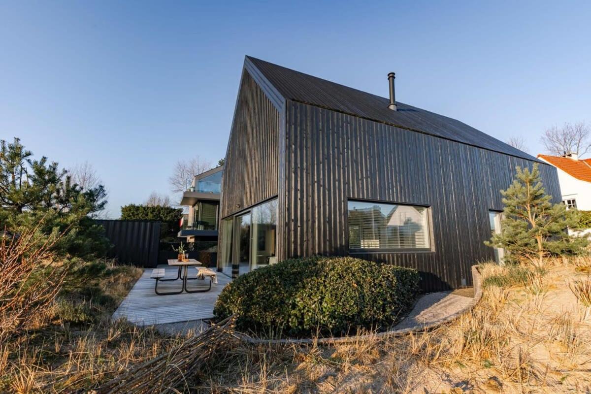 Stylish and spacious vacation home close to the beach