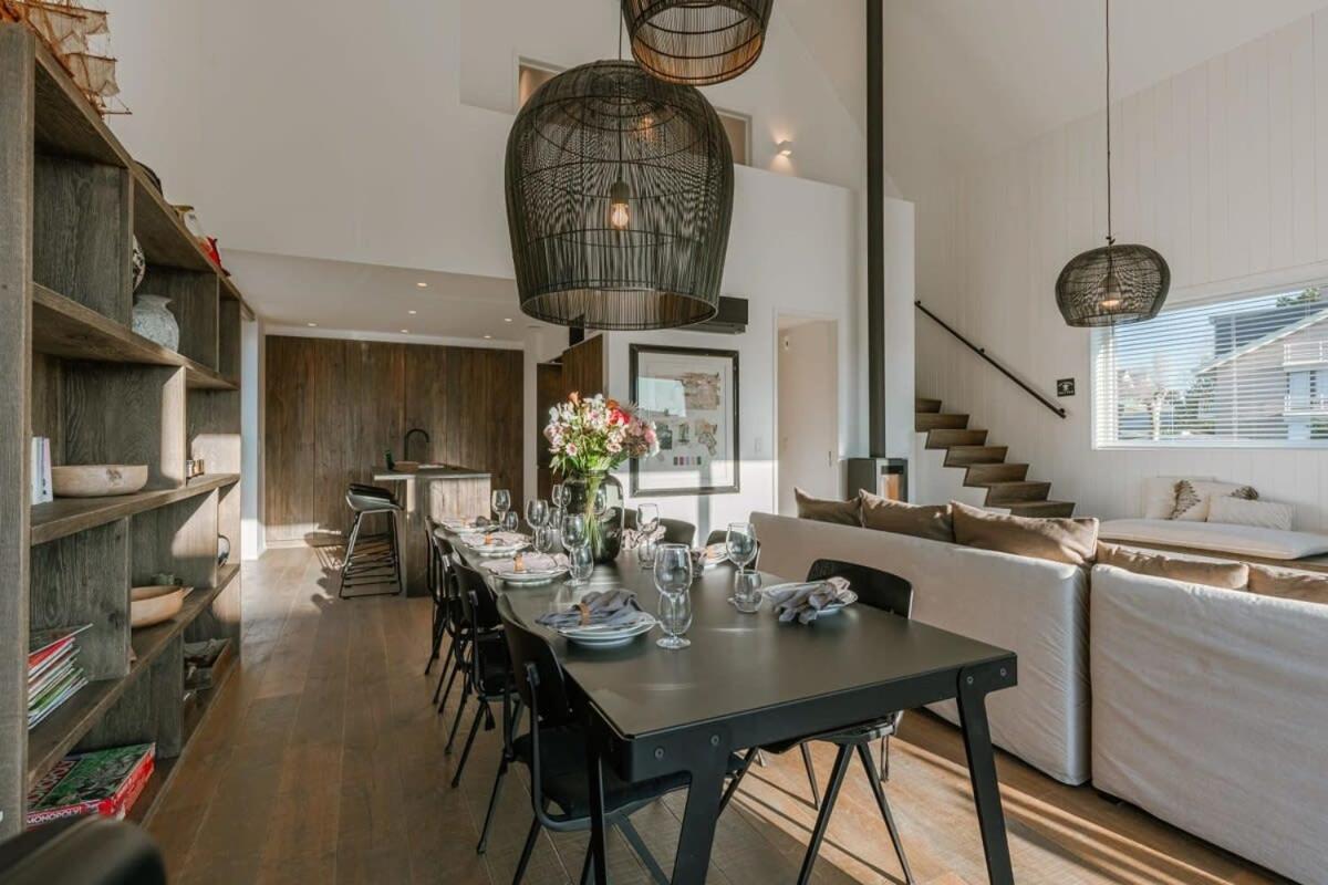 Stylish and spacious vacation home close to the beach