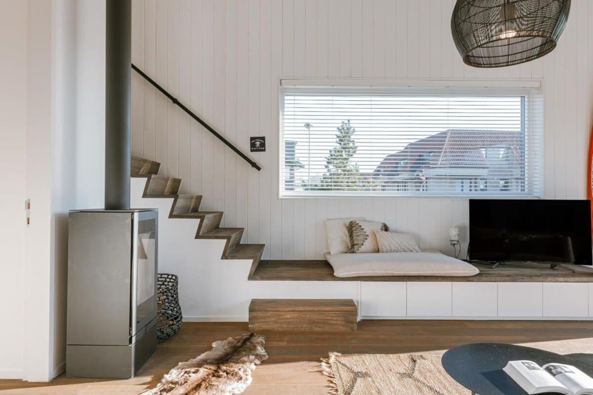 Stylish and spacious vacation home close to the beach