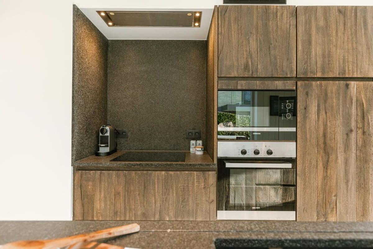 Stylish and spacious vacation home close to the beach