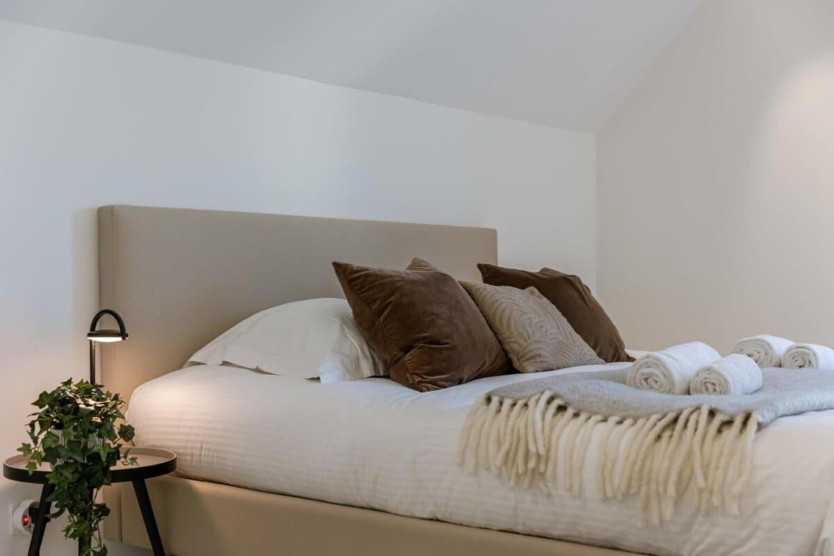 Stylish and spacious vacation home close to the beach