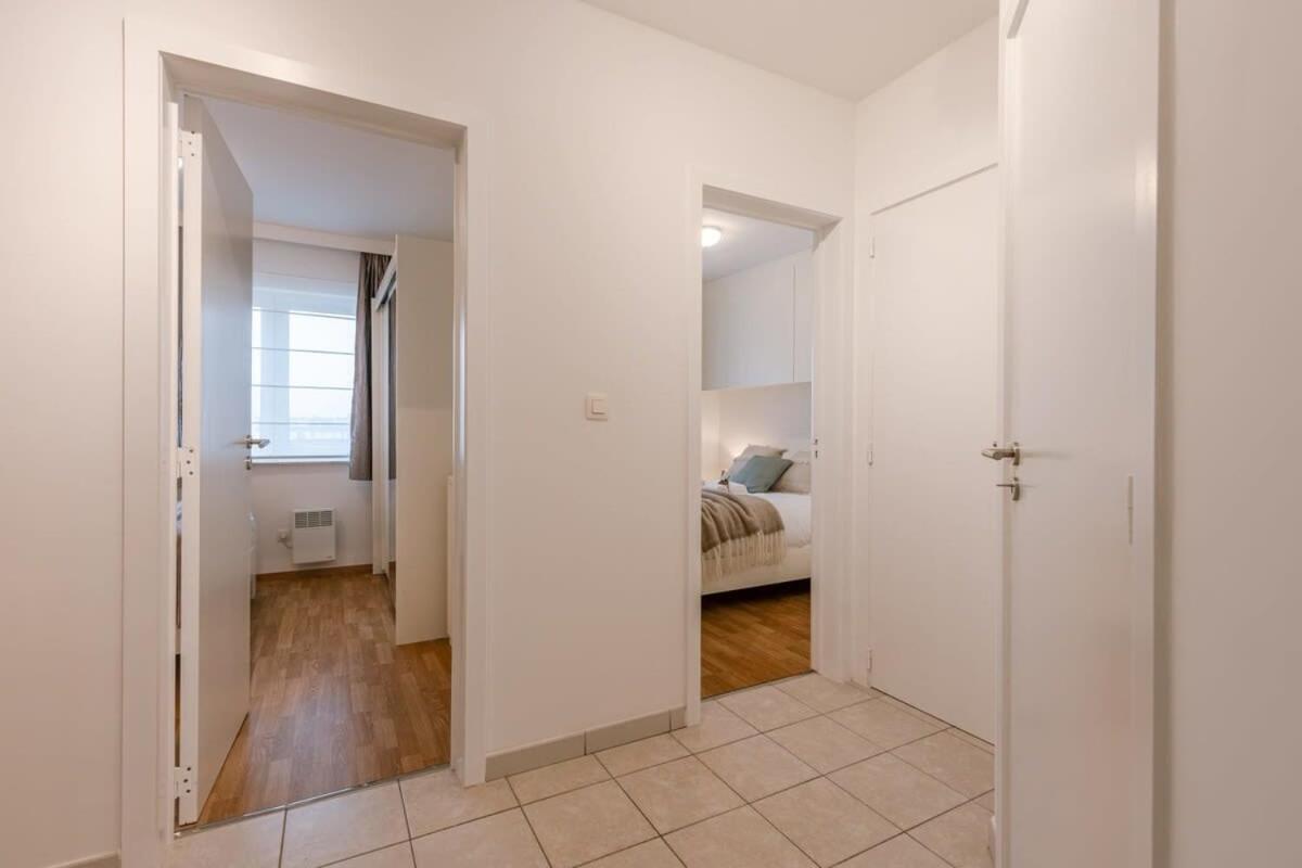Modern apartment with parking and sea view in Oostduinkerke