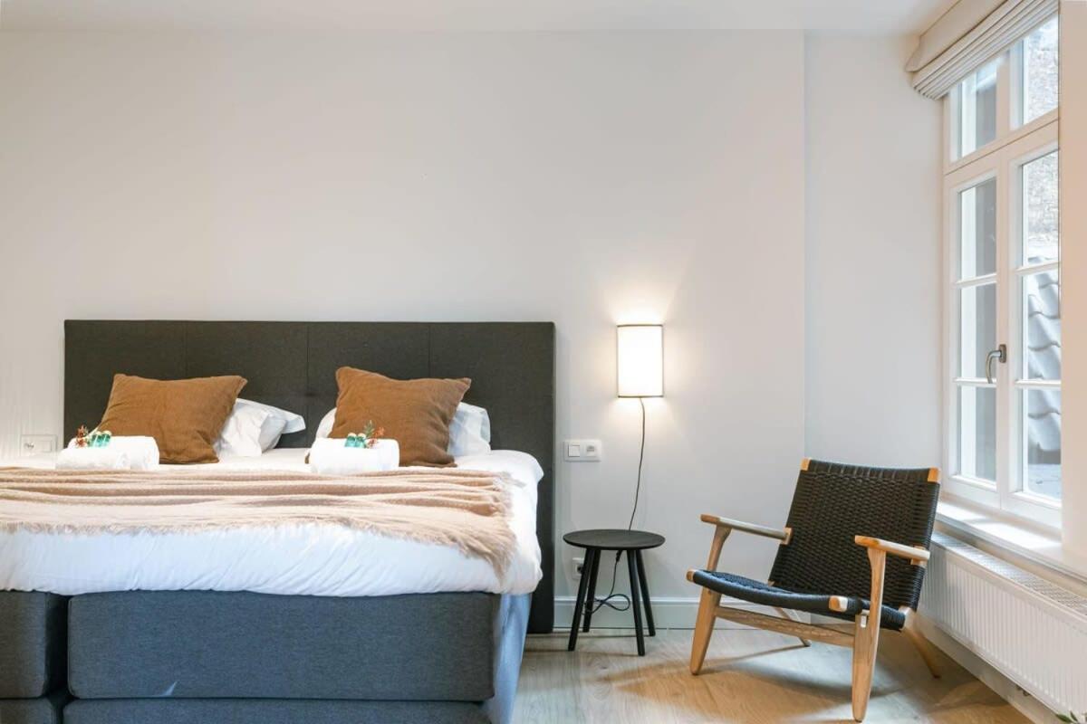 Huswell - Modern apartment located at historical Main Square