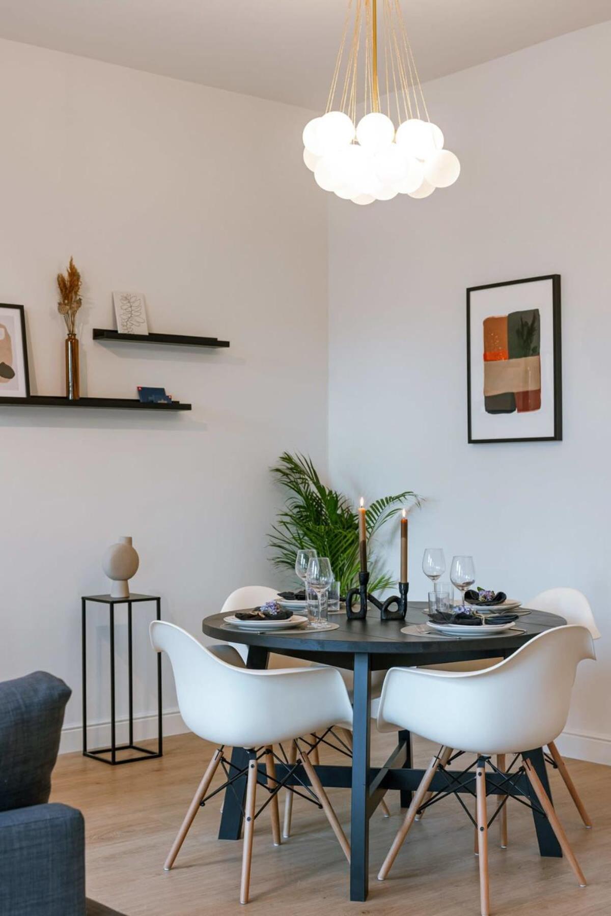 Huswell - Modern apartment located at historical Main Square