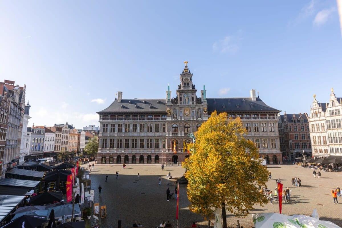 Huswell - Stunning apartment at the Grand Market of Antwerp