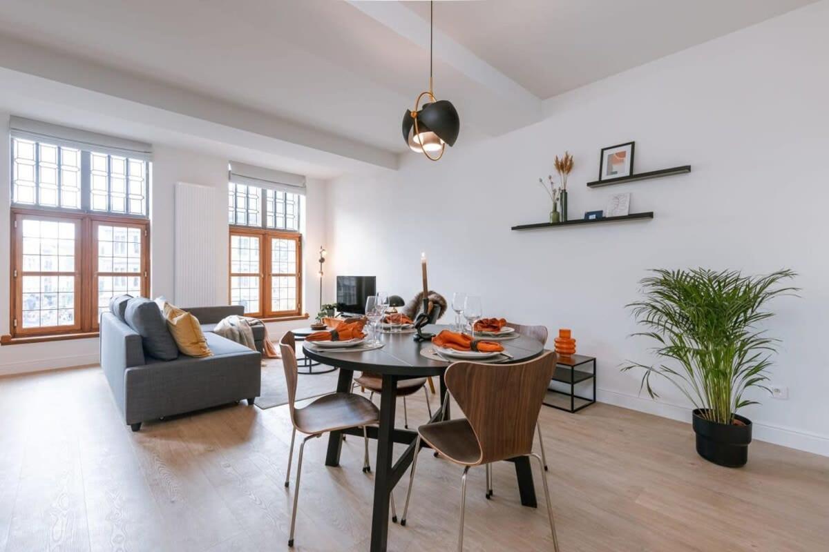 Huswell - Stunning apartment at the Grand Market of Antwerp
