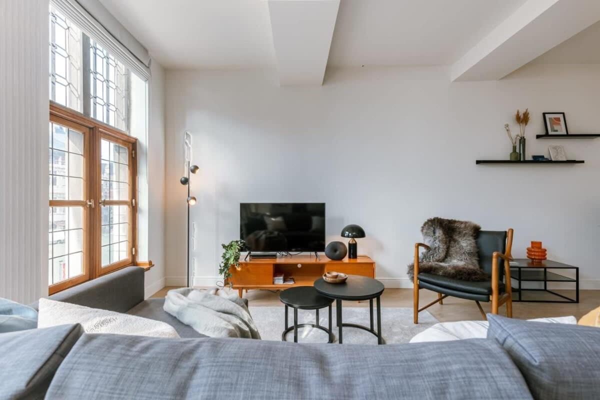 Huswell - Stunning apartment at the Grand Market of Antwerp