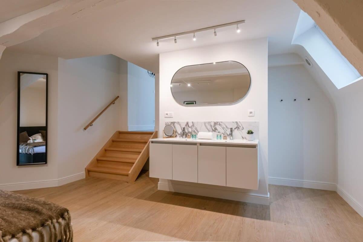 Huswell - Stunning apartment at the Grand Market of Antwerp