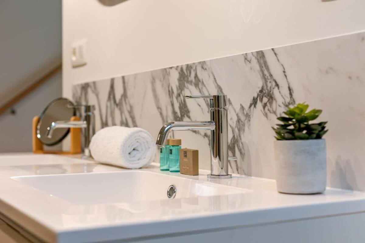 Huswell - Stunning apartment at the Grand Market of Antwerp