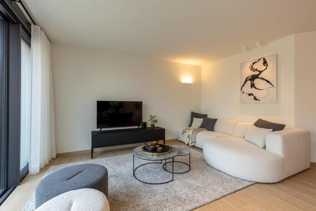 Modern apartment located on the square of De Panne