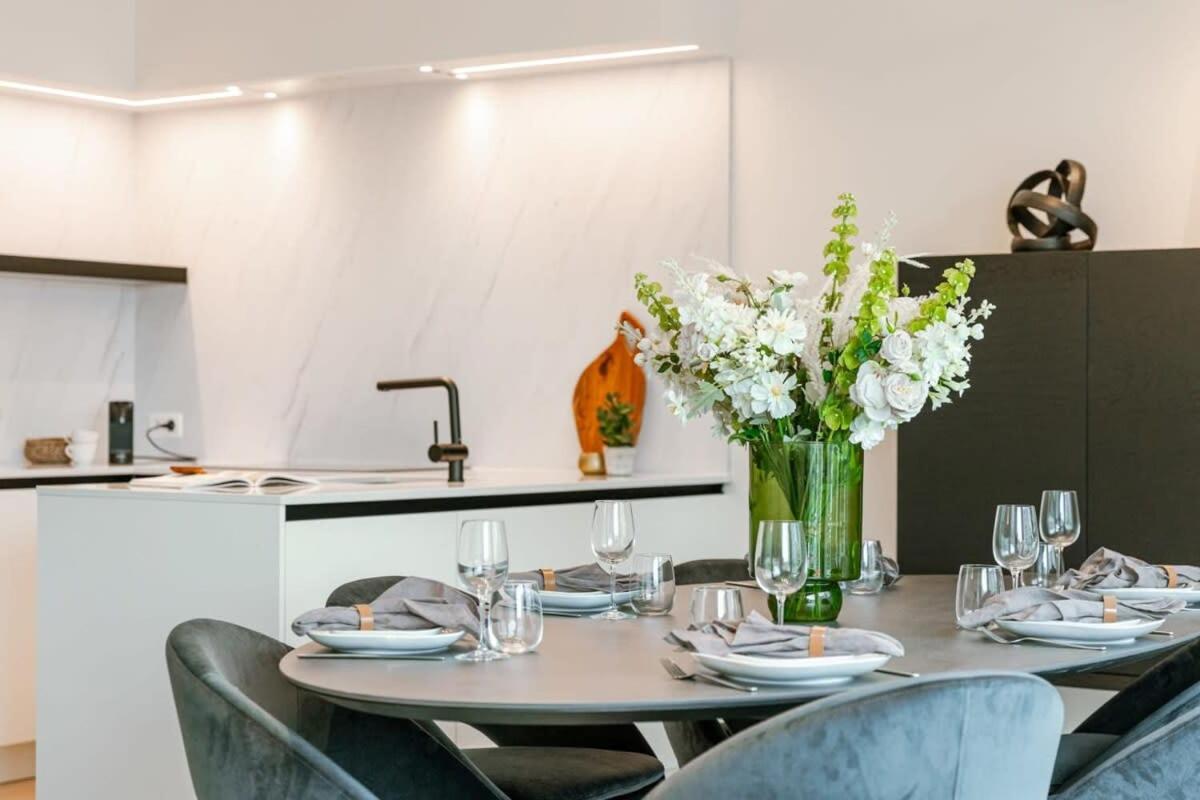 Modern apartment located on the square of De Panne