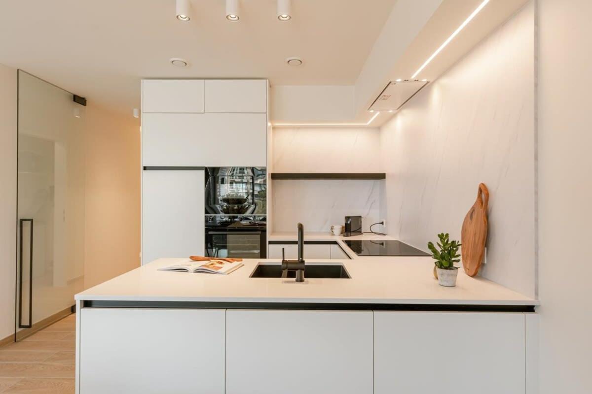 Modern apartment located on the square of De Panne