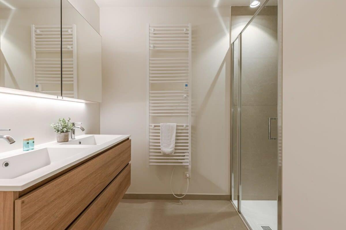 Modern apartment located on the square of De Panne