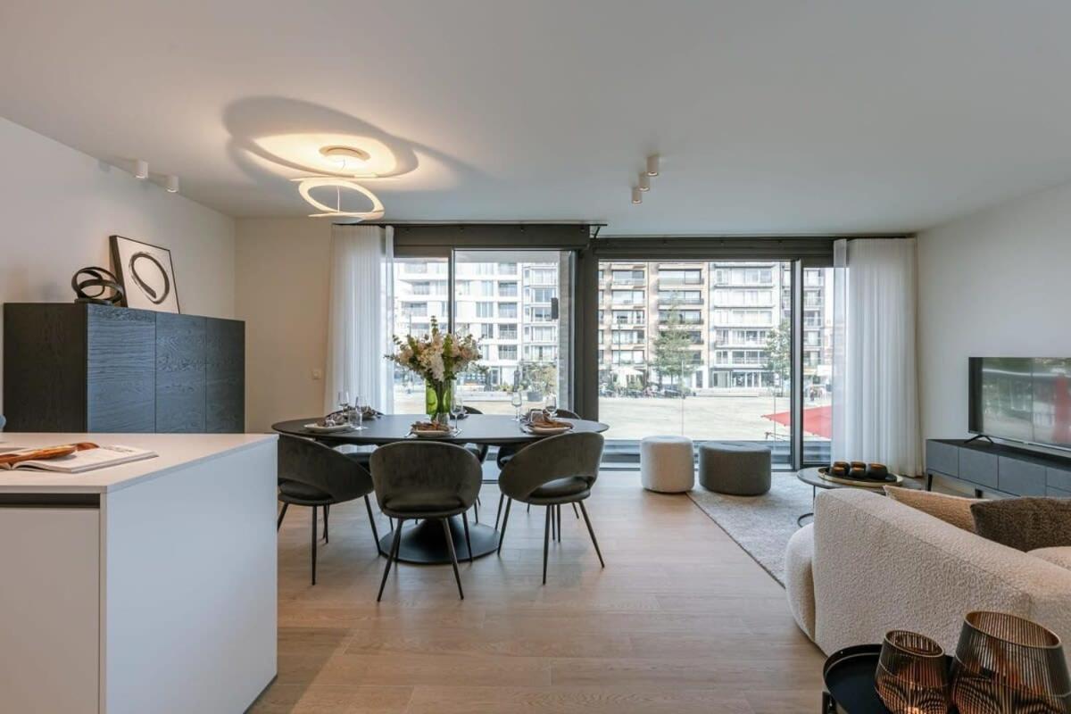 Modern apartment located on the square of De Panne