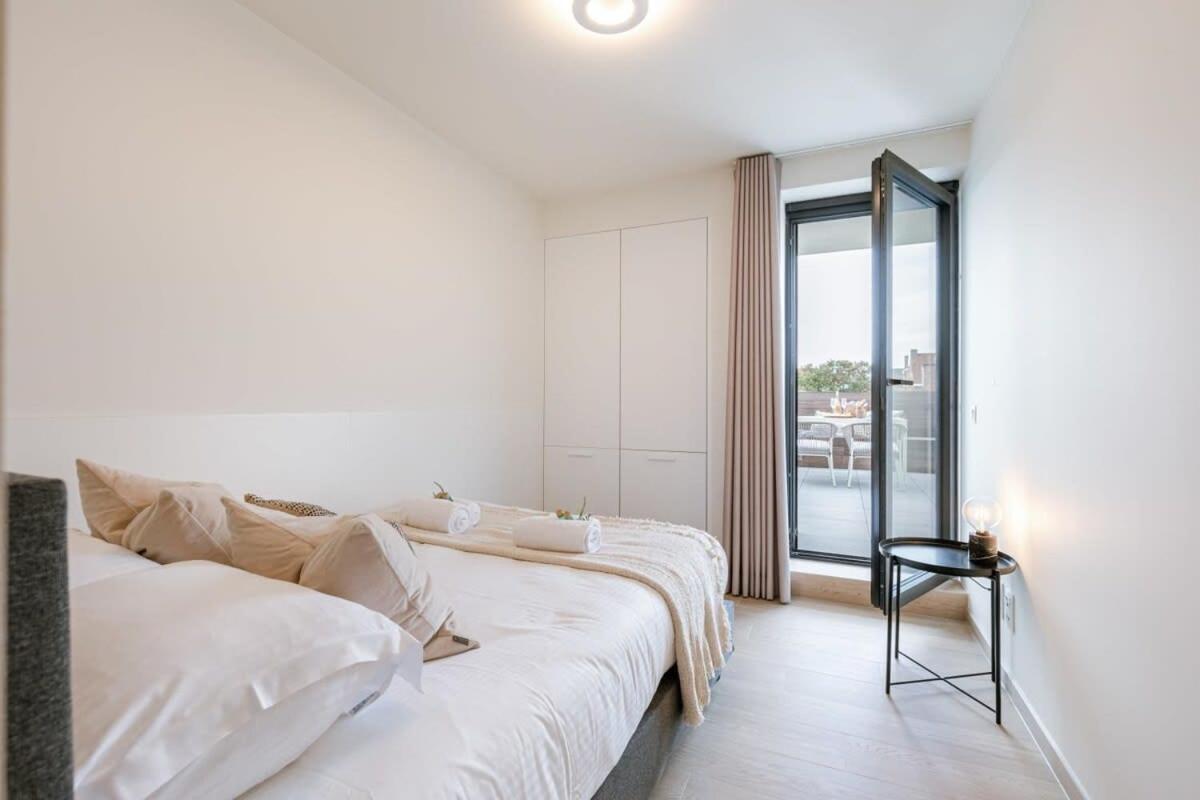 Modern apartment located on the square of De Panne