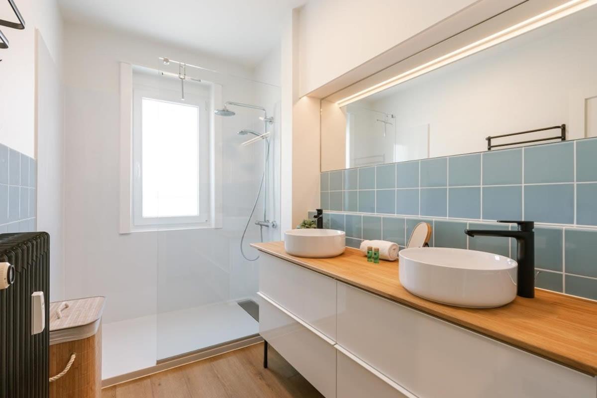 Huswell - Frontal seaview apartment in Ostend