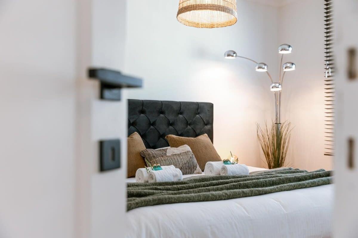 Huswell - Frontal seaview apartment in Ostend