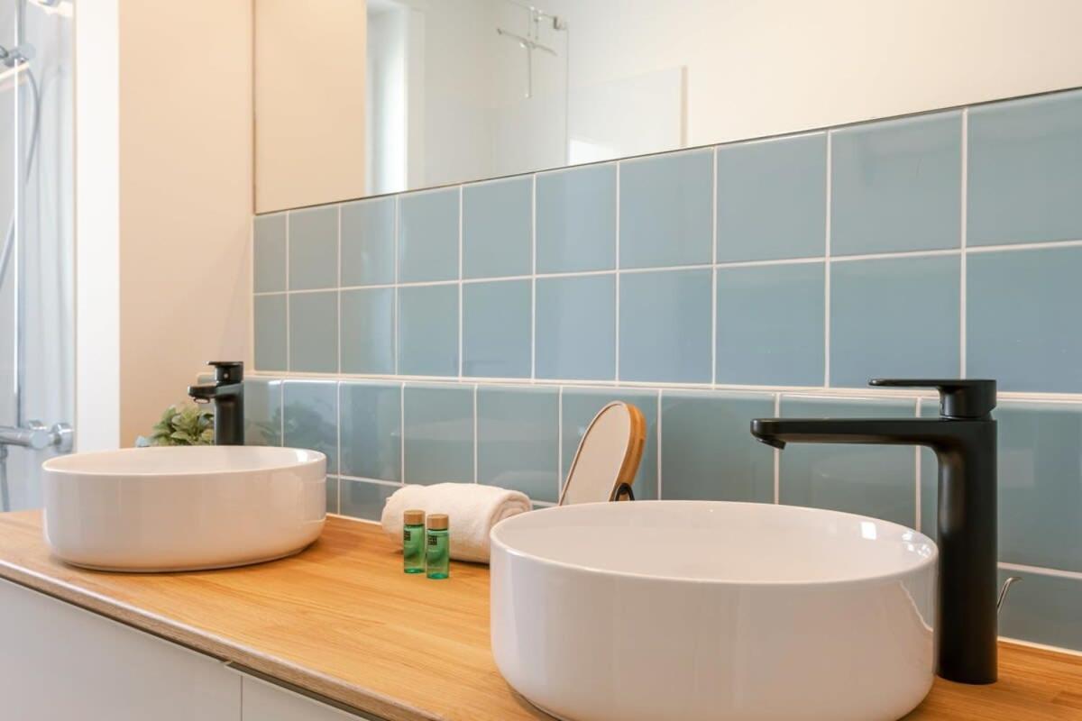Huswell - Frontal seaview apartment in Ostend