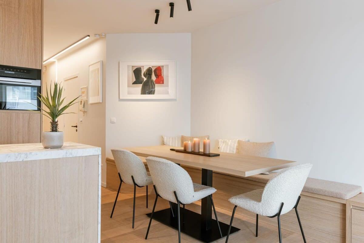 Trendy apartment on top location in Knokke for 7