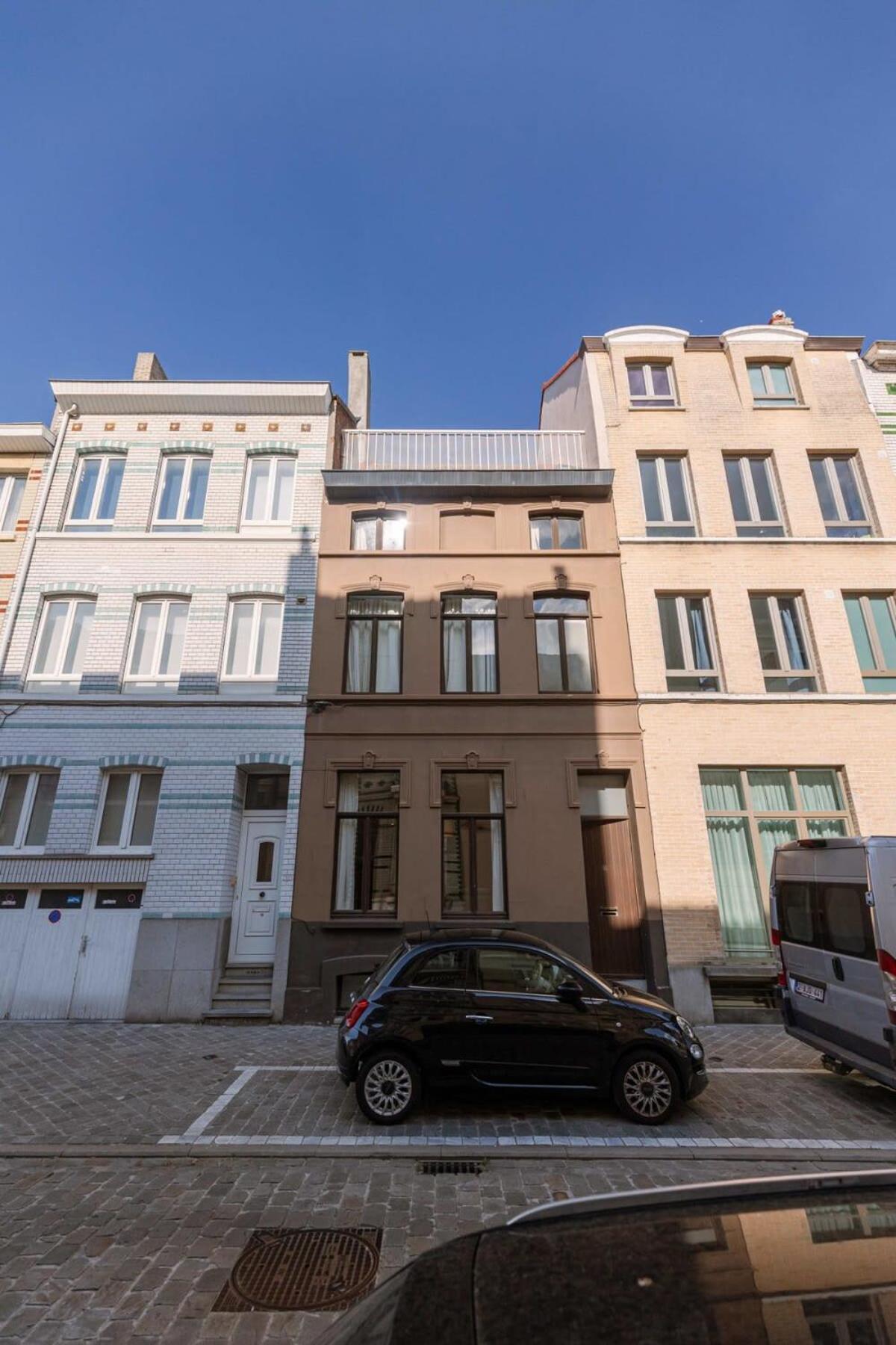 Spacious vacation home 'Huis Lapon'