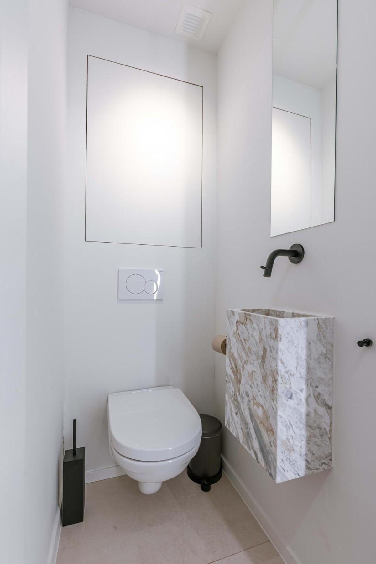 Trendy apartment on top location in Knokke for 7