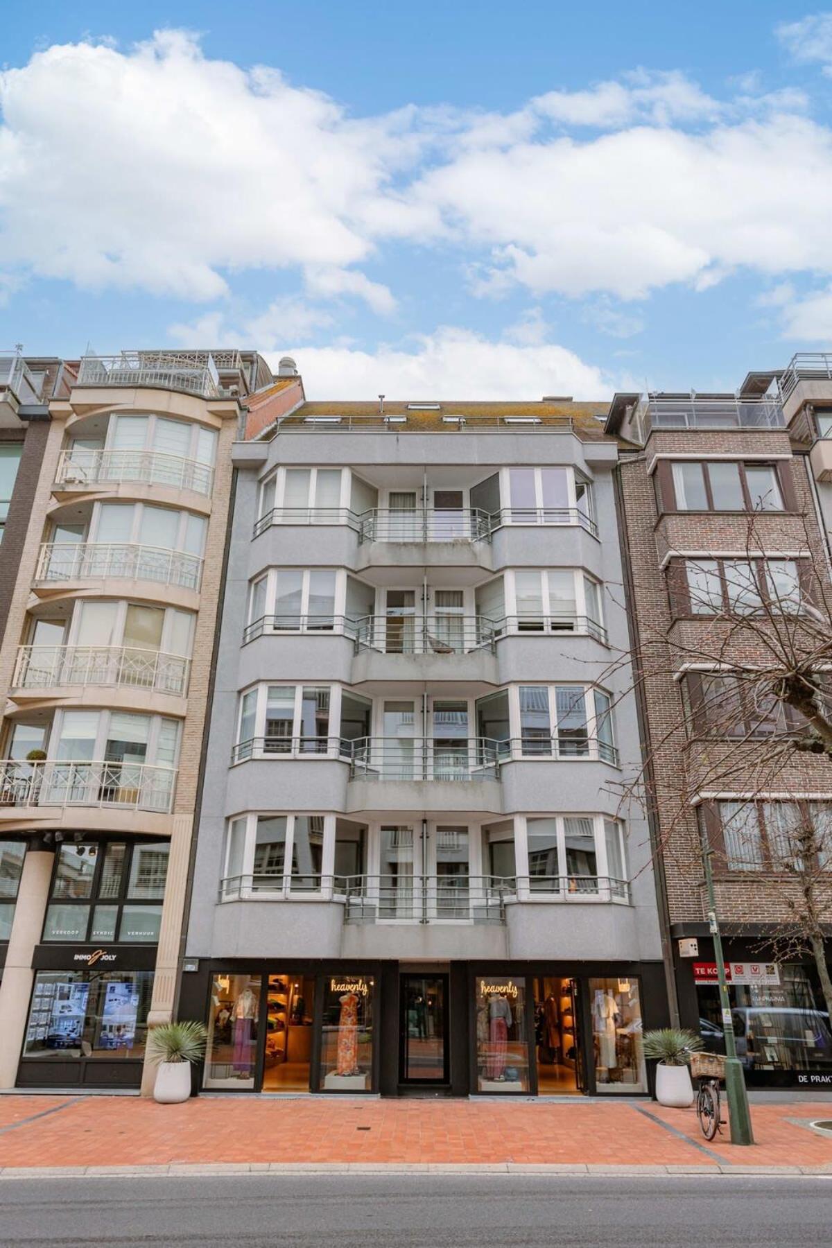 Trendy apartment on top location in Knokke for 7
