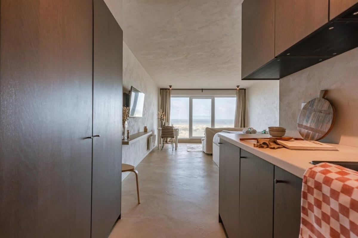 Huswell - Modern studio with magnificent seaview