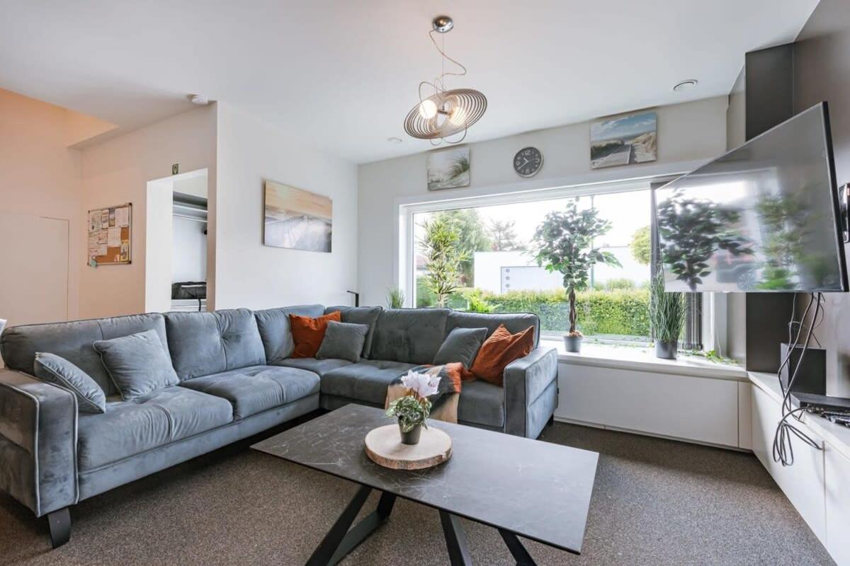 Spacious house with garden and parking