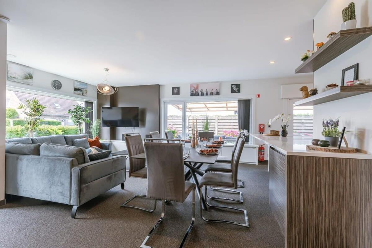 Spacious house with garden and parking
