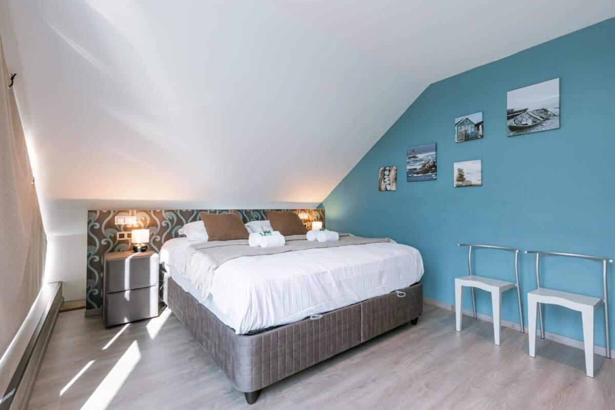 Spacious house with garden and parking