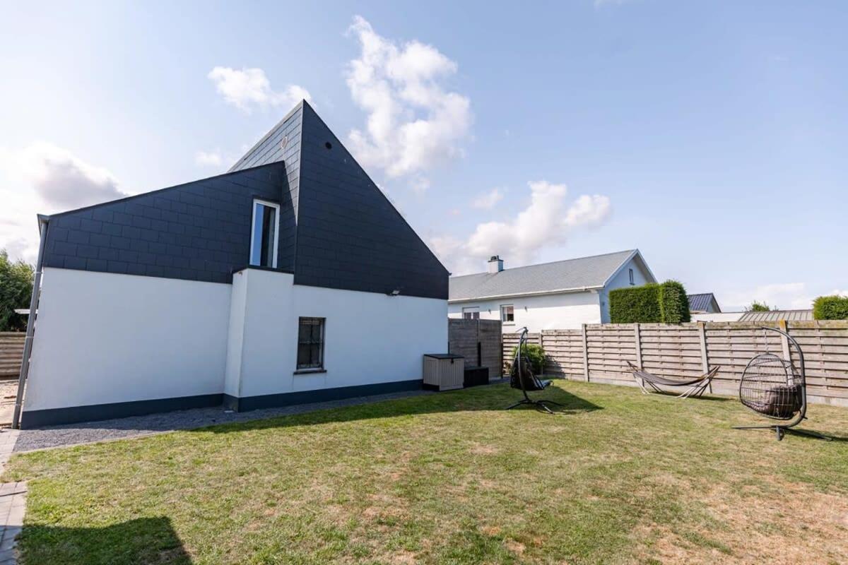 Spacious house with garden and parking