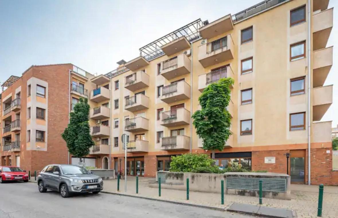 Aurora Residence