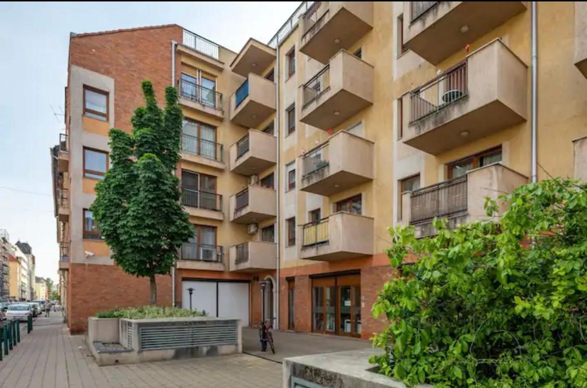 Aurora Residence