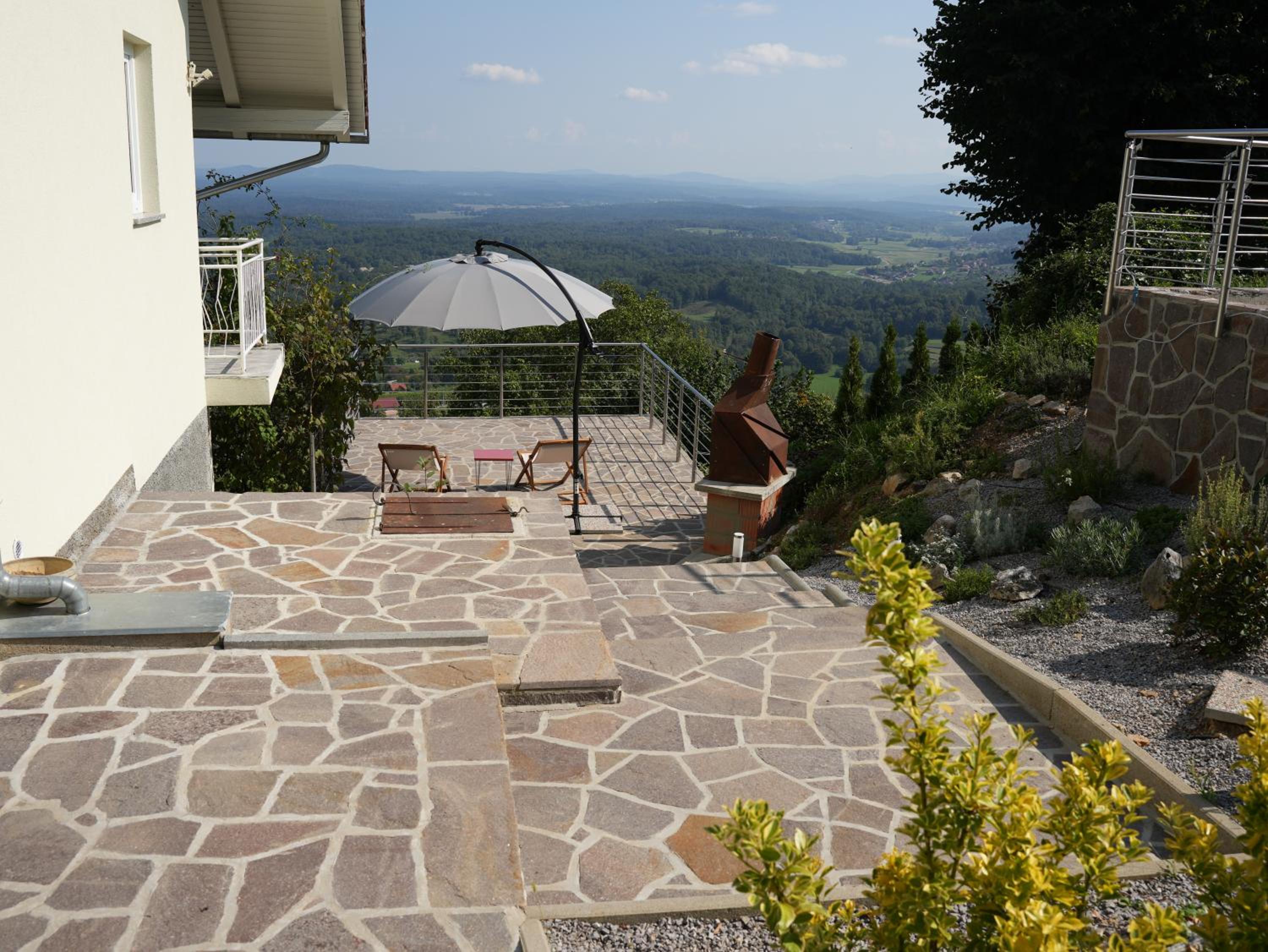 Vineyard cottage SkyView view 3