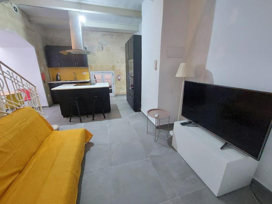 Floriana Two Bedroom Duplex Maisonette