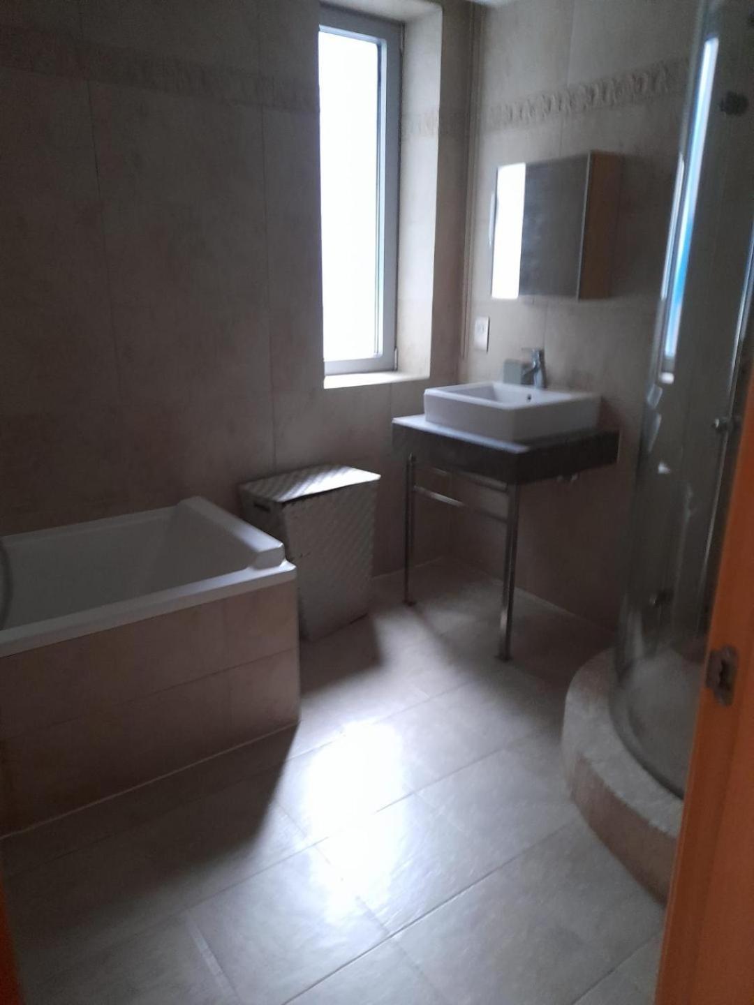 Three Bedroom Flat at Ocean Village view 3