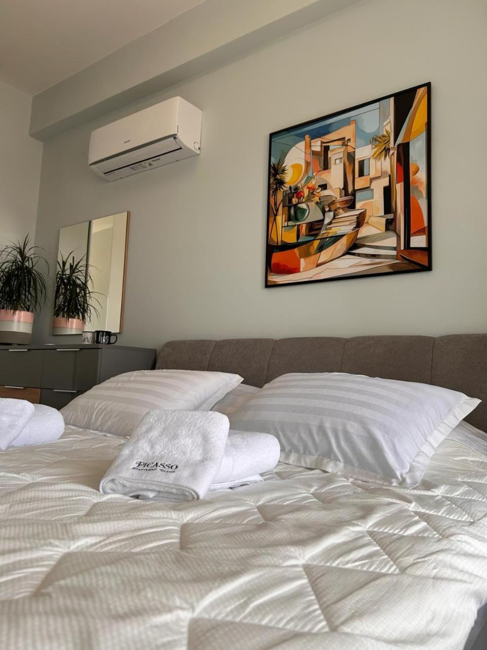 Picasso Apartment Tirana