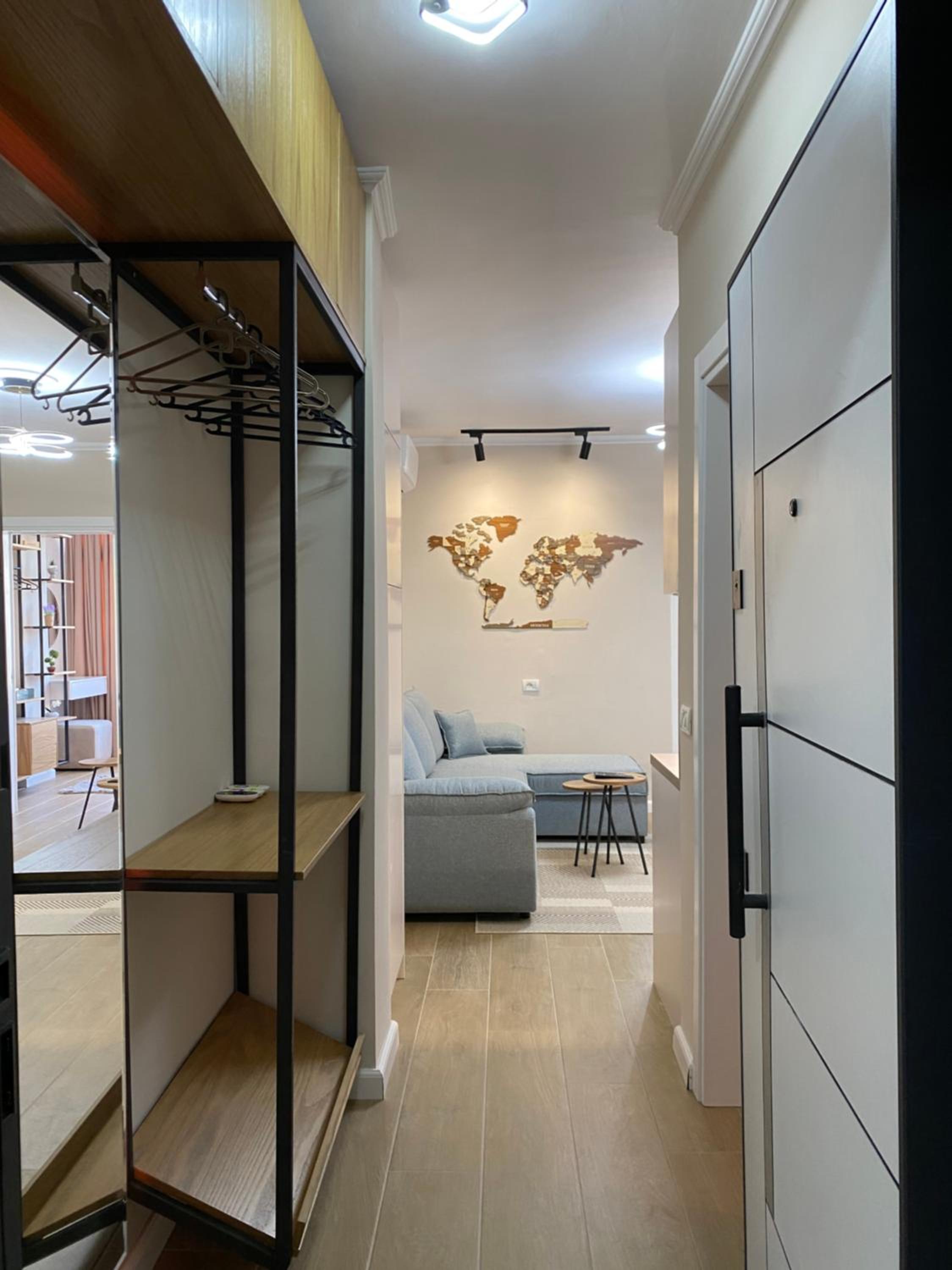En's Beach Apartment (Two Steps From The Sea) Luxury Apartment in Mali i Robit, GOLEM