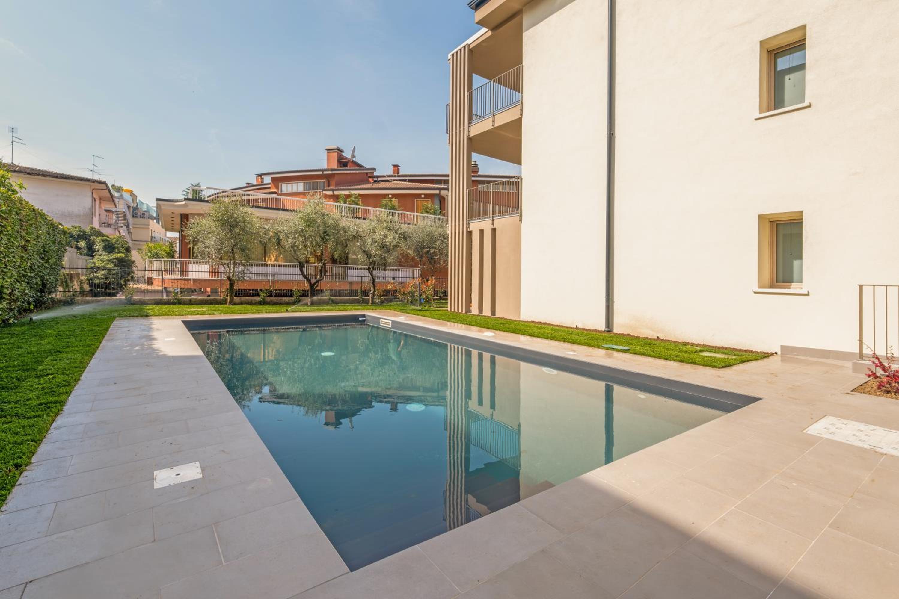 ApartmentsGarda - Residenza Eleonora view 4