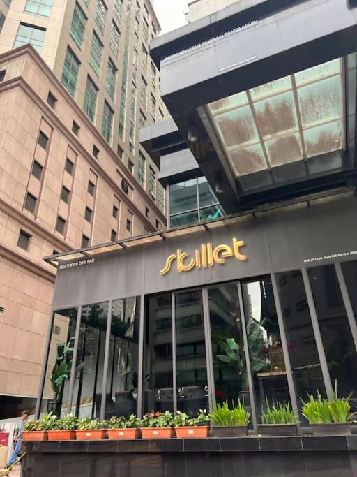 5-8mins to Aquaria KLCC/KL Convention Ctre, 2 Beds