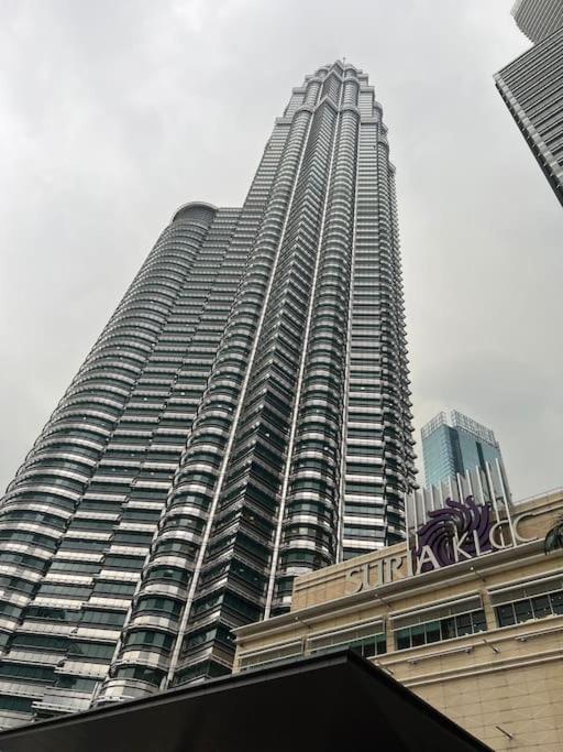 5-8mins to Aquaria KLCC/KL Convention Ctre, 2 Beds