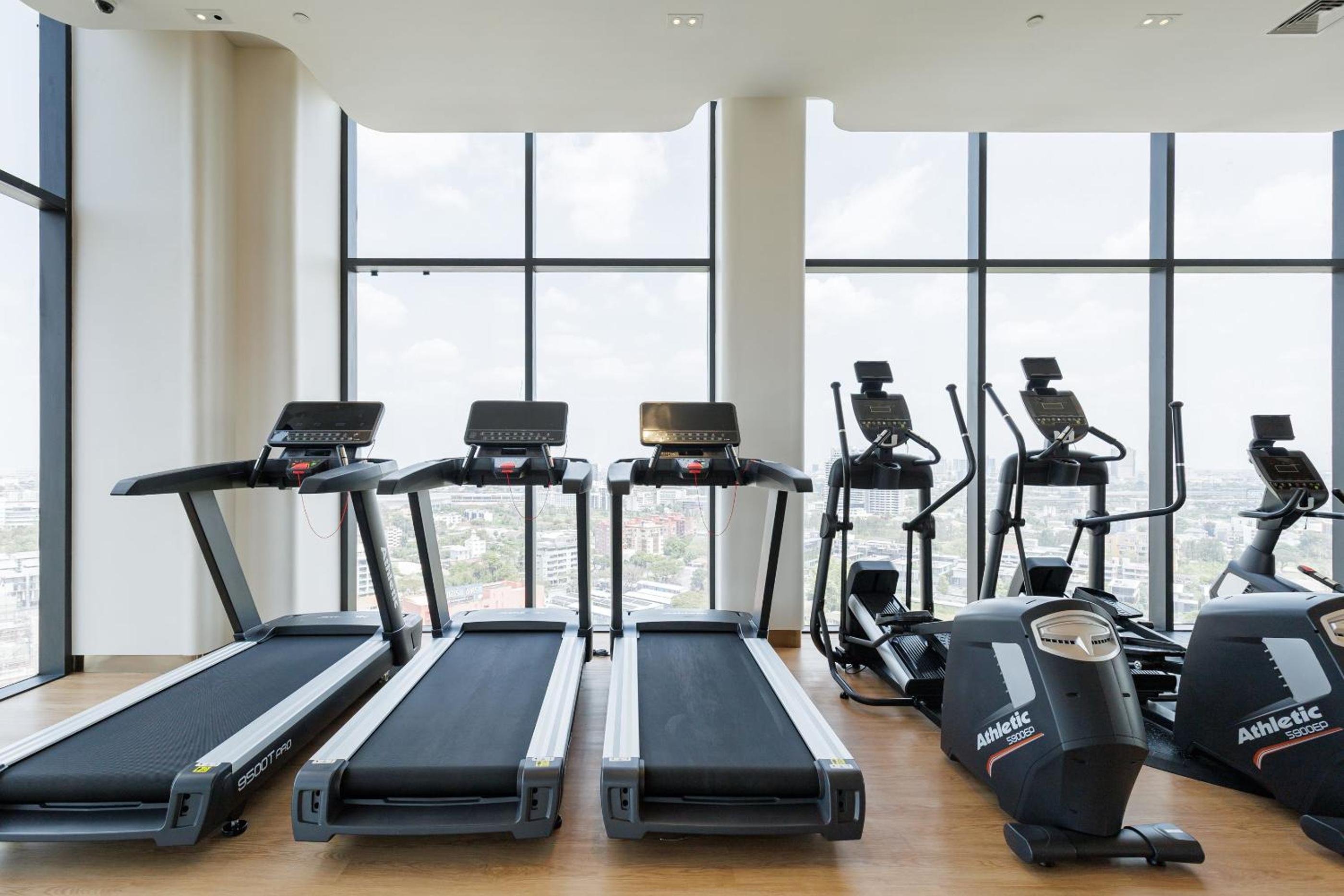 Loft Pool Superior Suite Near jodd Night Market 500mbps Wi-Fi Twin